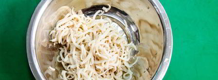 лапша из кальмаров в кисло-сладком соусе. Шаг 3