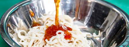 лапша из кальмаров в кисло-сладком соусе. Шаг 4