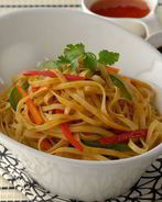 Лапша с овощами и зеленью