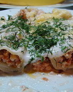 Каннелони с мясной начинкой под соусом Бешамель