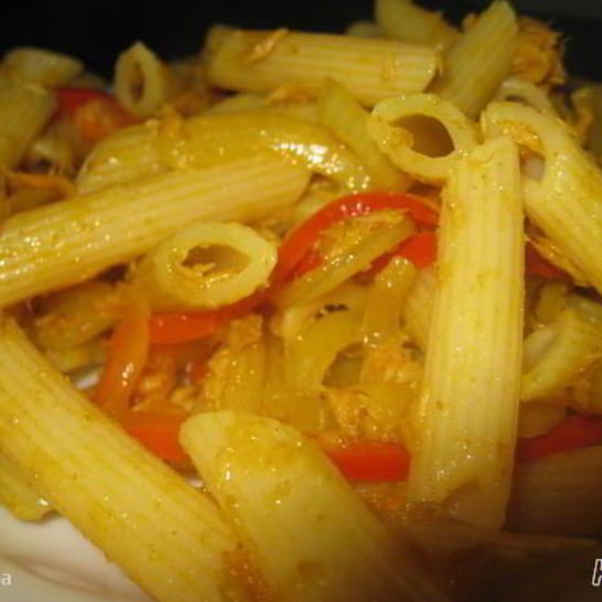 Рецепт макарон с тунцом и карри