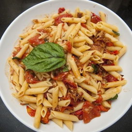 Рецепт пасты с беконом и помидорами