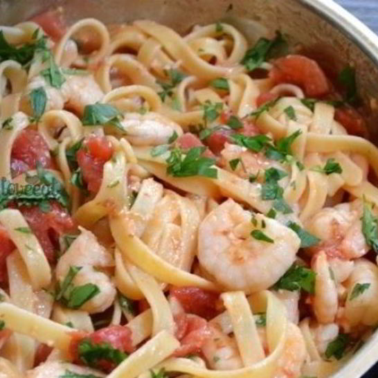 Рецепт пасты с креветками и томатами