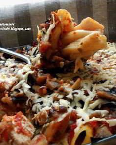 Паста, запеченная со сливочно-куриным соусом и капонатой