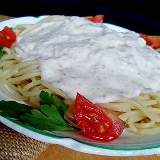 Рецепт спагетти в сырно-сливочном соусе с грецким орехом