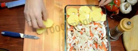 картошка по-французски с фаршем помидорами грибами. Шаг 11