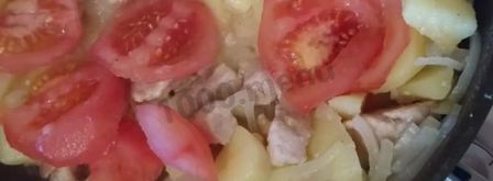 мясо по-французски на сковороде с картошкой. Шаг 5