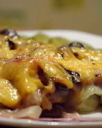 Мясо по-французски с грибами и сыром