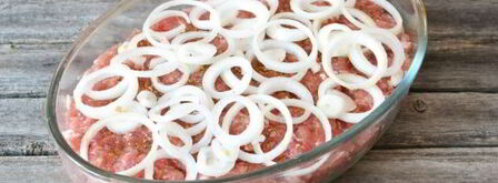 мясо по-французски с картофелем и фаршем. Шаг 11