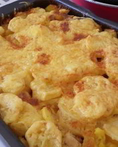 Мясо по-французски с курицей и картошкой