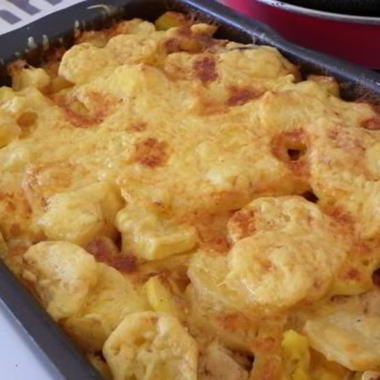 Рецепт мяса по-французски с курицей и картошкой