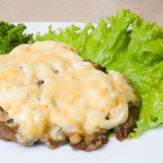 Рецепт мяса по-французски с сыром