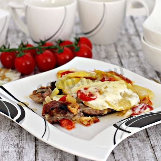 Рецепт мяса по-французски в мультиварке с картофелем