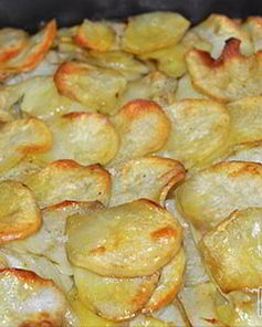 Запеченный картофель с луком по-французски