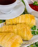 Куриная голень в слоеном тесте