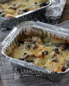 Куриное филе с грибами в кефире