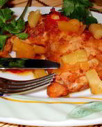 Курица с ананасами