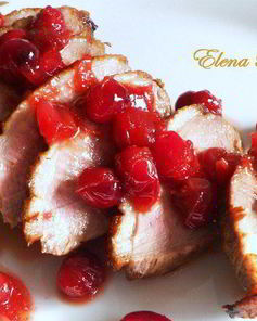 Утиные грудки с клюквой