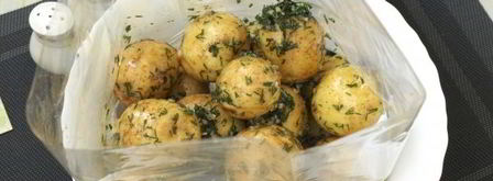 молодой картофель, запеченный в рукаве в духовке. Шаг 8