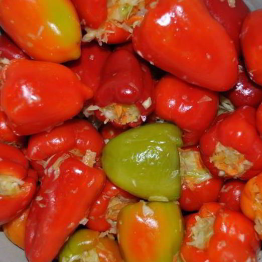 Перец фаршированный капустой