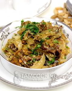 Тушеная капуста с грибами в мультиварке