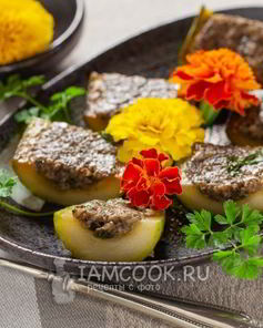 Жареные огурцы с грибами