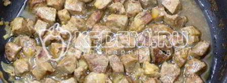 говяжья печень со сметаной и зеленью. Шаг 7