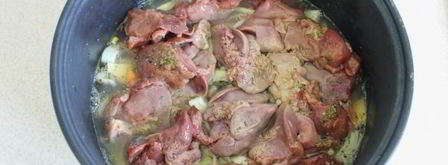 куриная печень с картошкой в мультиварке. Шаг 10