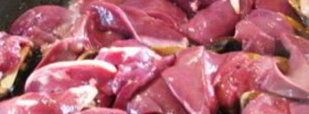 куриная печень с шампиньонами. Шаг 3