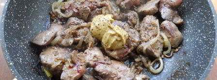 куриная печень в кефирно-горчичном соусе. Шаг 3