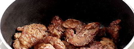 куриная печень жареная с луком. Шаг 7