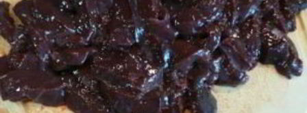 печень говяжья на сковороде. Шаг 3