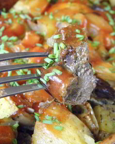 Печень с овощами в духовке