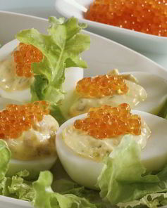 Печень трески с яйцом