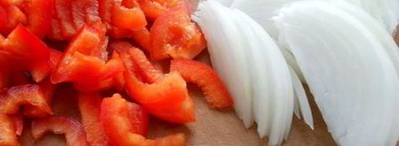 свиная печень, тушеная в сметанном соусе. Шаг 4