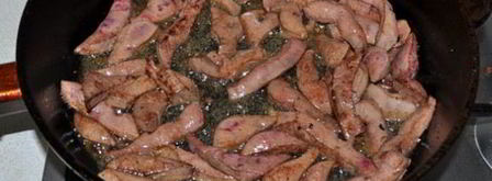 жареная печень с яблоками. Шаг 3