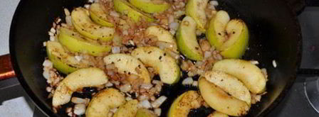 жареная печень с яблоками. Шаг 5