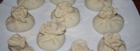 мини-хинкали с говядиной, пекинской капустой и соевым соусом. Шаг 7