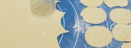 пельмени с грибами в горшочках в духовке. Шаг 12