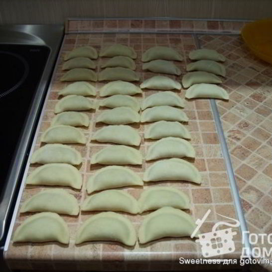 Рецепт универсального теста для вареников, пельменей, поз, чебуреков