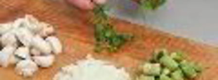 пилав из коричневого риса, спаржи и грибов в мультиварке. Шаг 3