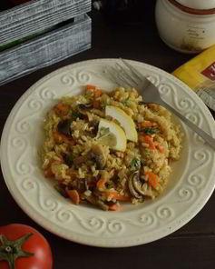 Плов из бурого риса с грибами