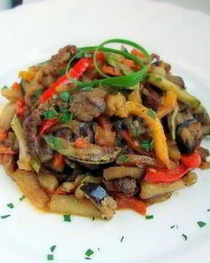 Кабачки тушеные с мясом и картошкой