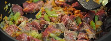 мясное рагу с тыквой спагетти. Шаг 4