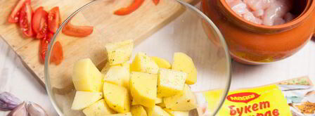 рагу с курицей и овощами в горшочках. Шаг 6