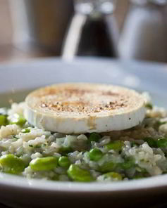 Ризотто из весенних овощей с козьим сыром