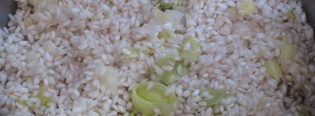 ризотто с лососем и зеленым горошком. Шаг 4