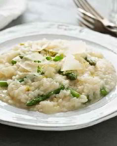 Ризотто со спаржей, пармезаном и голландским соусом