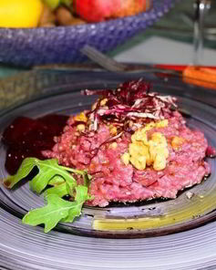 Свекольный ризотто с цикорием