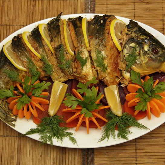 Рецепт карпа, запеченного с овощами в духовке